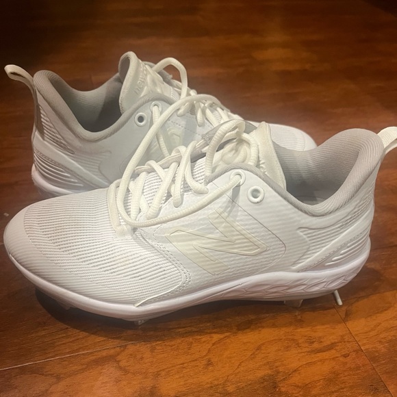 New Balance - Fresh Foam Cleats - White - Picture 1 of 7